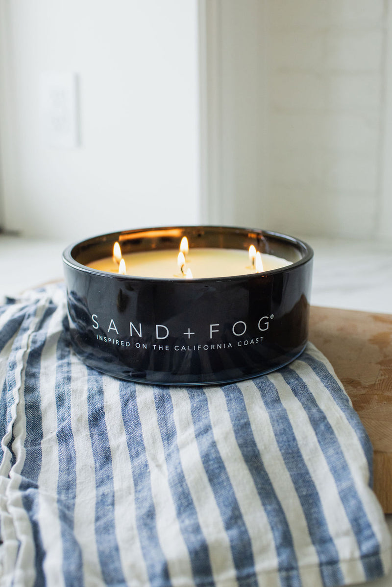 Teakwood 34 oz scented candle